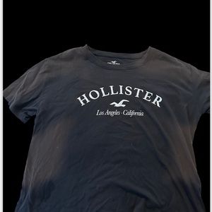 Slightly Cropped hollister t shirt